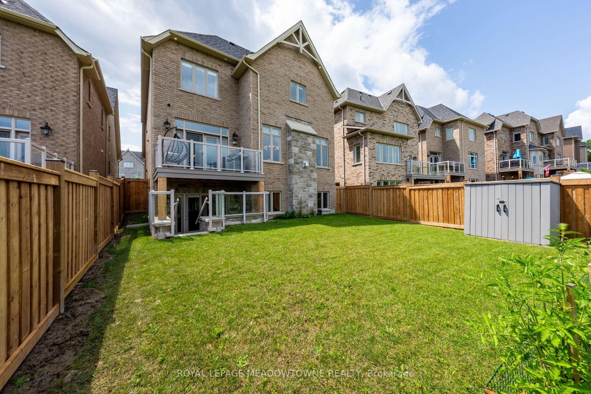 37 West Branch Drive