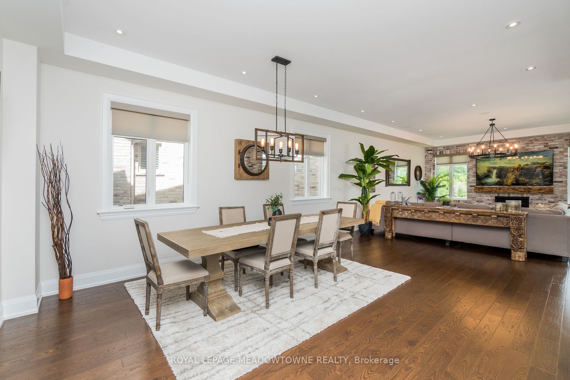 37 West Branch Drive