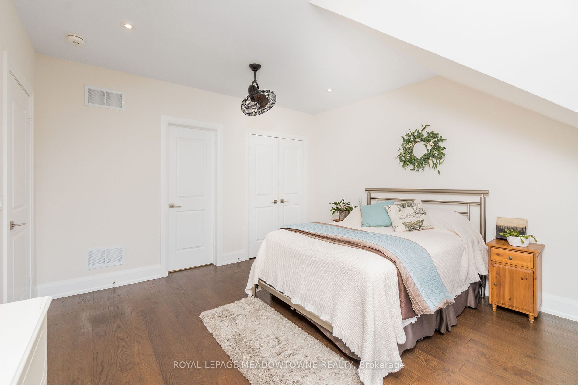 37 West Branch Drive