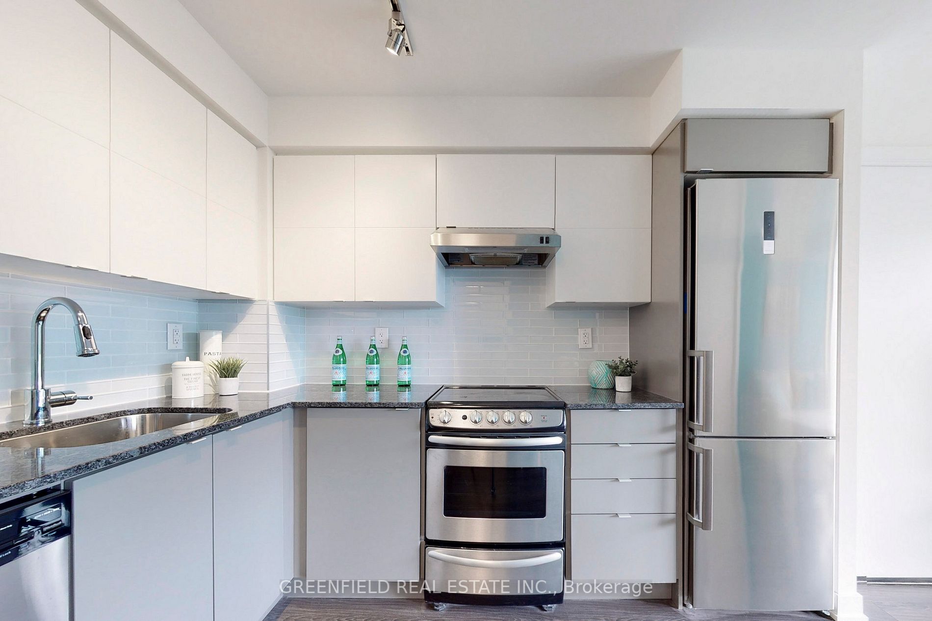 160 Flemington Rd, #326