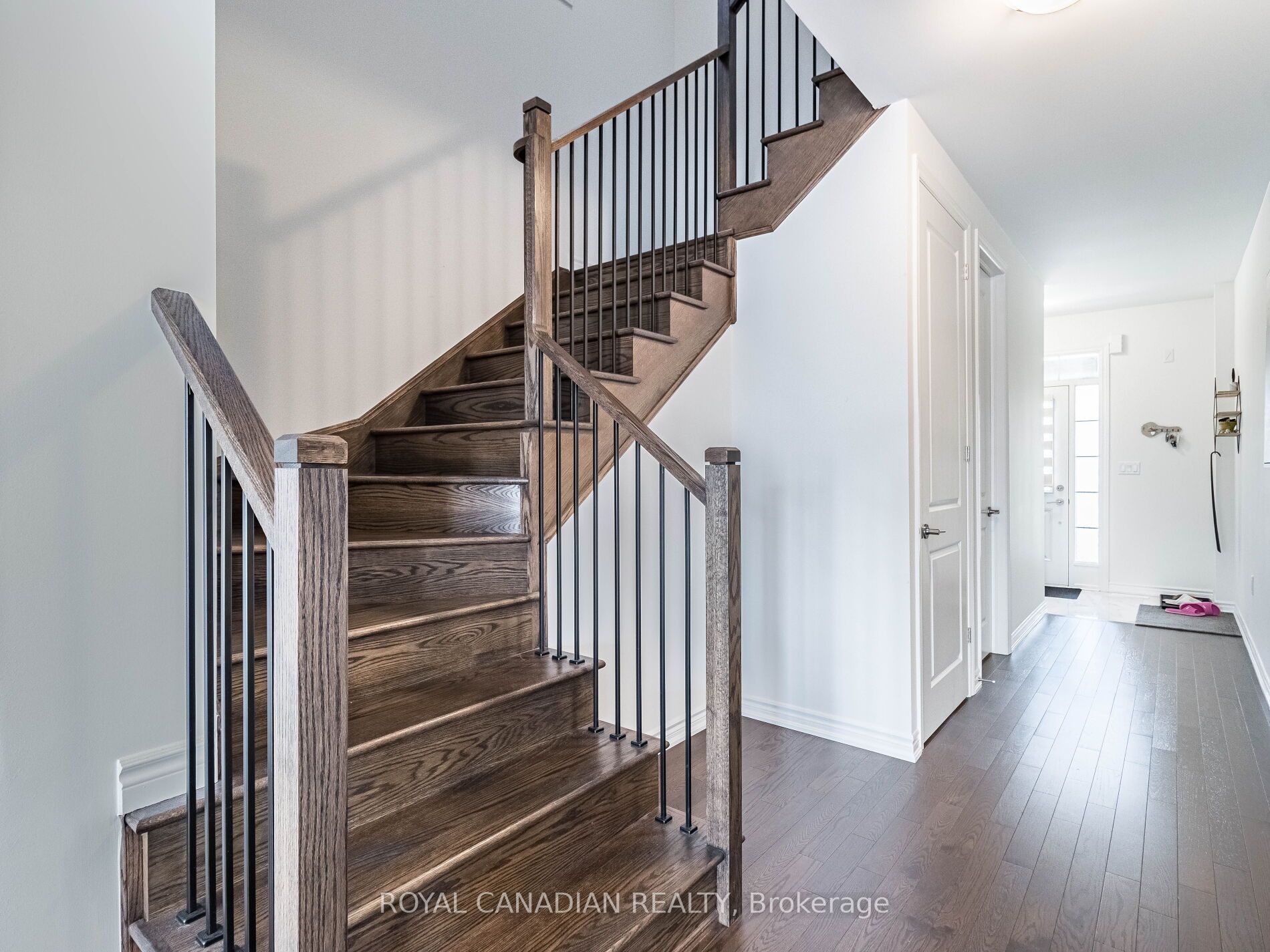 476 Bergamot Avenue