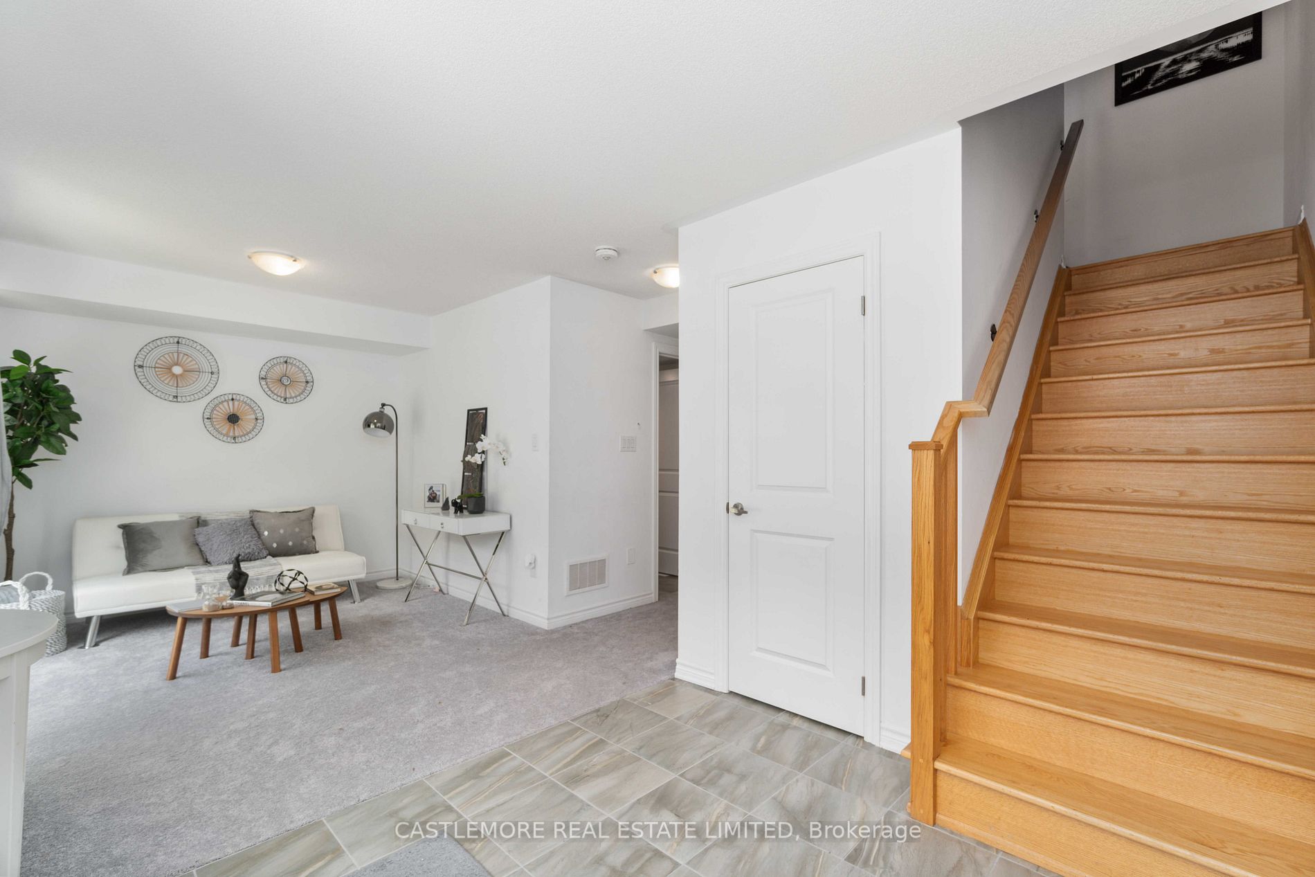 2485 Badger Cres, #5