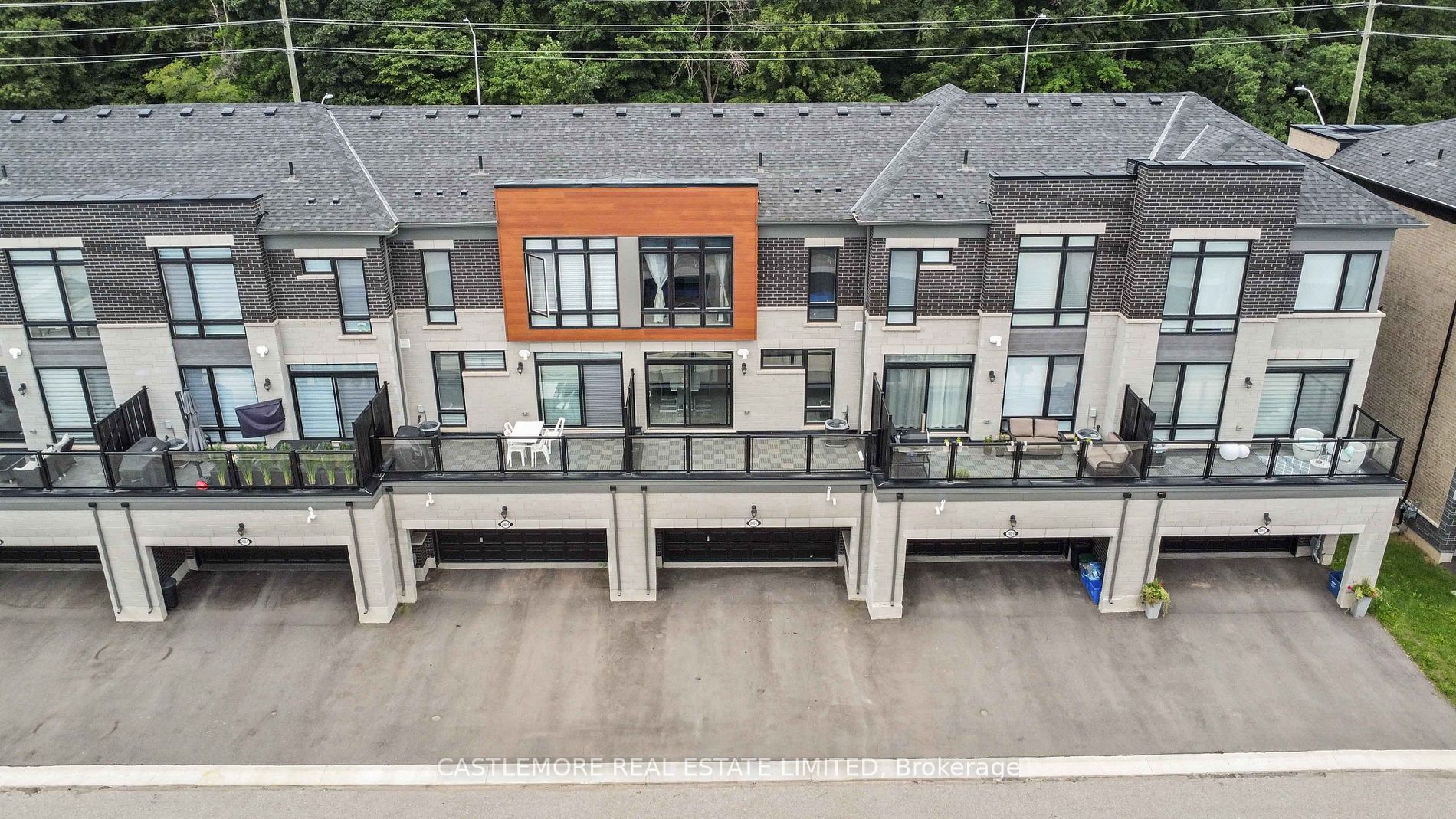2485 Badger Cres, #5