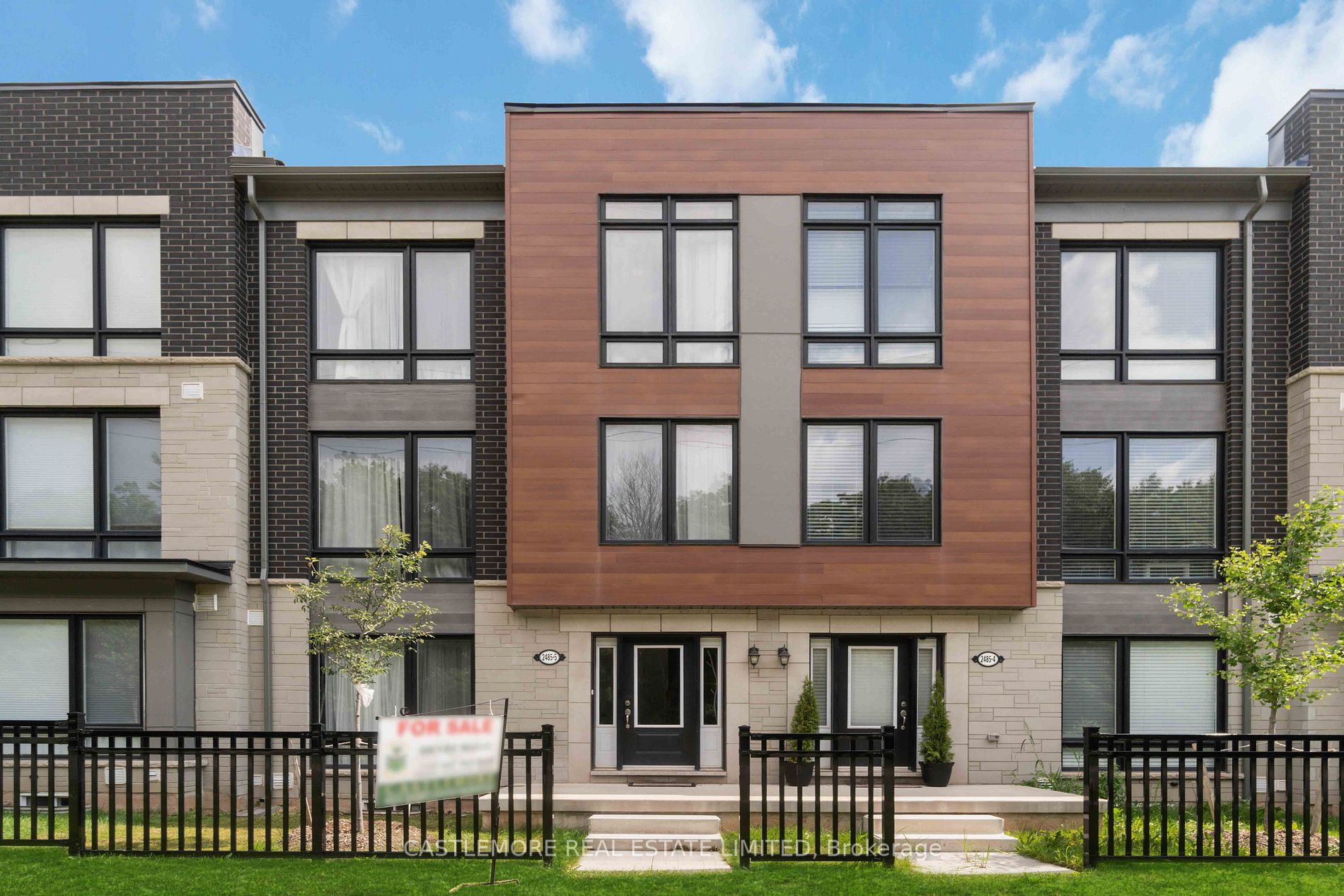 2485 Badger Cres, #5