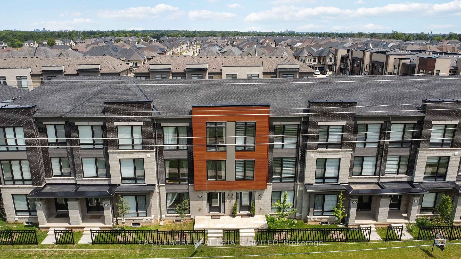 2485 Badger Cres, #5