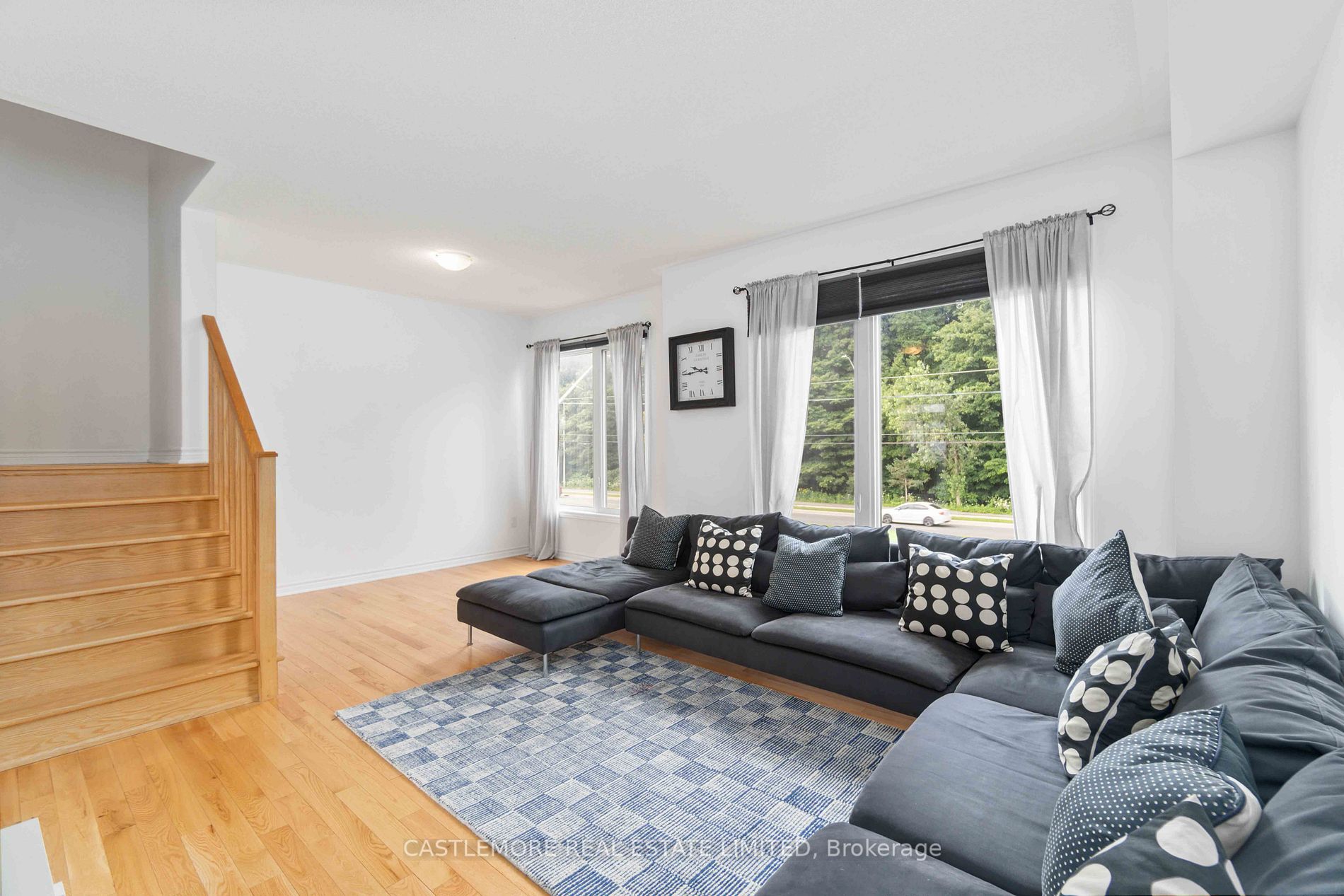 2485 Badger Cres, #5