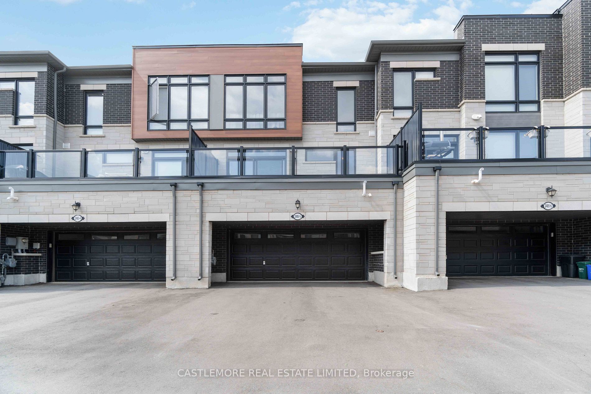 2485 Badger Cres, #5