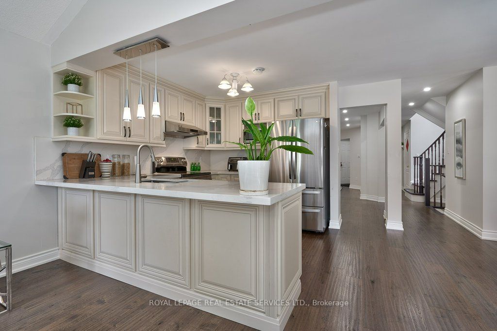 2844 Galleon Cres