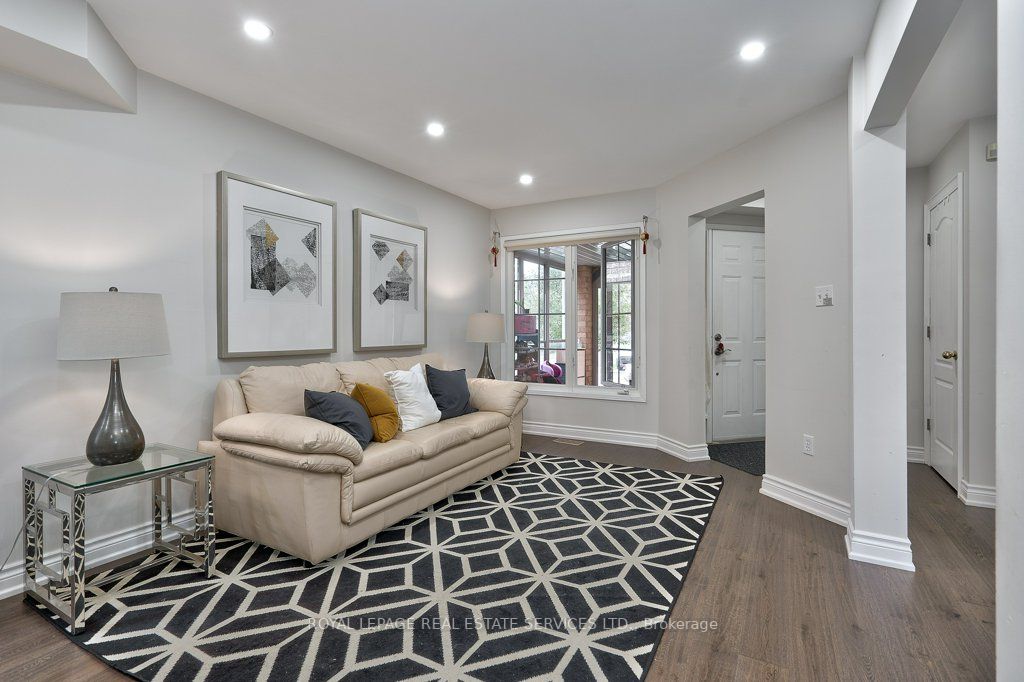 2844 Galleon Cres