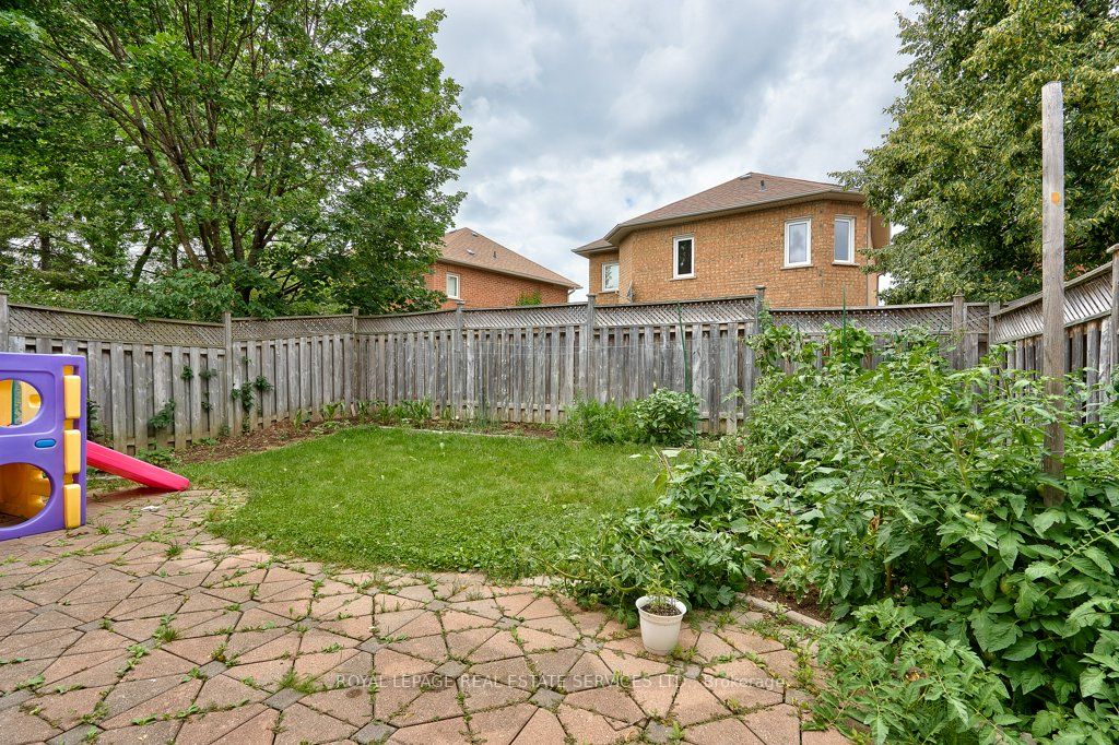 2844 Galleon Cres