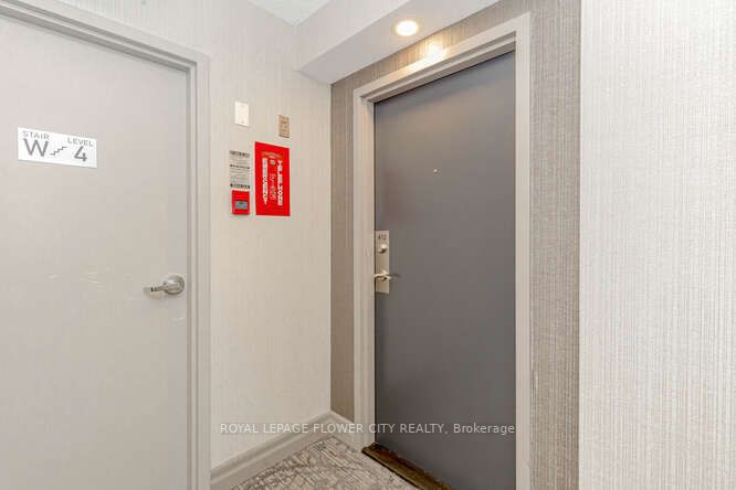 10 Laurelcrest St, #412