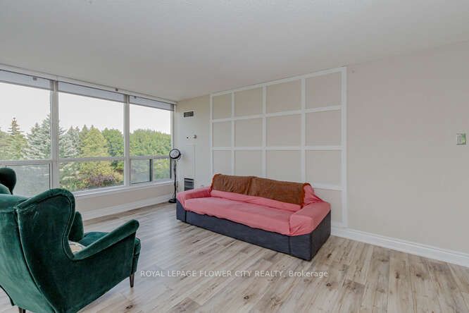 10 Laurelcrest St, #412