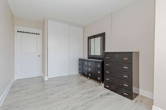 10 Laurelcrest St, #412