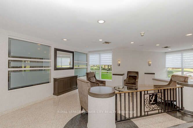 10 Laurelcrest St, #412