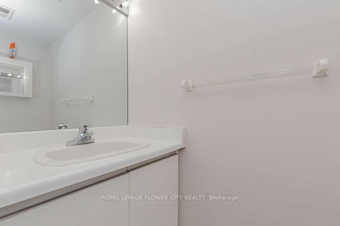 10 Laurelcrest St, #412