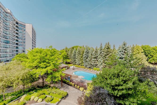 10 Laurelcrest St, #412