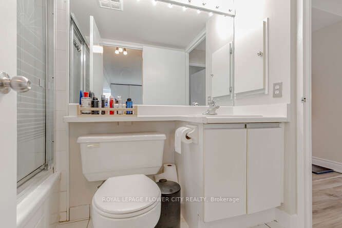 10 Laurelcrest St, #412