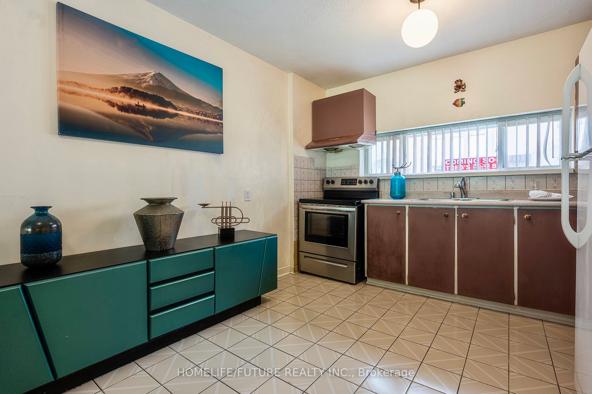 21 London Green Crt, #31