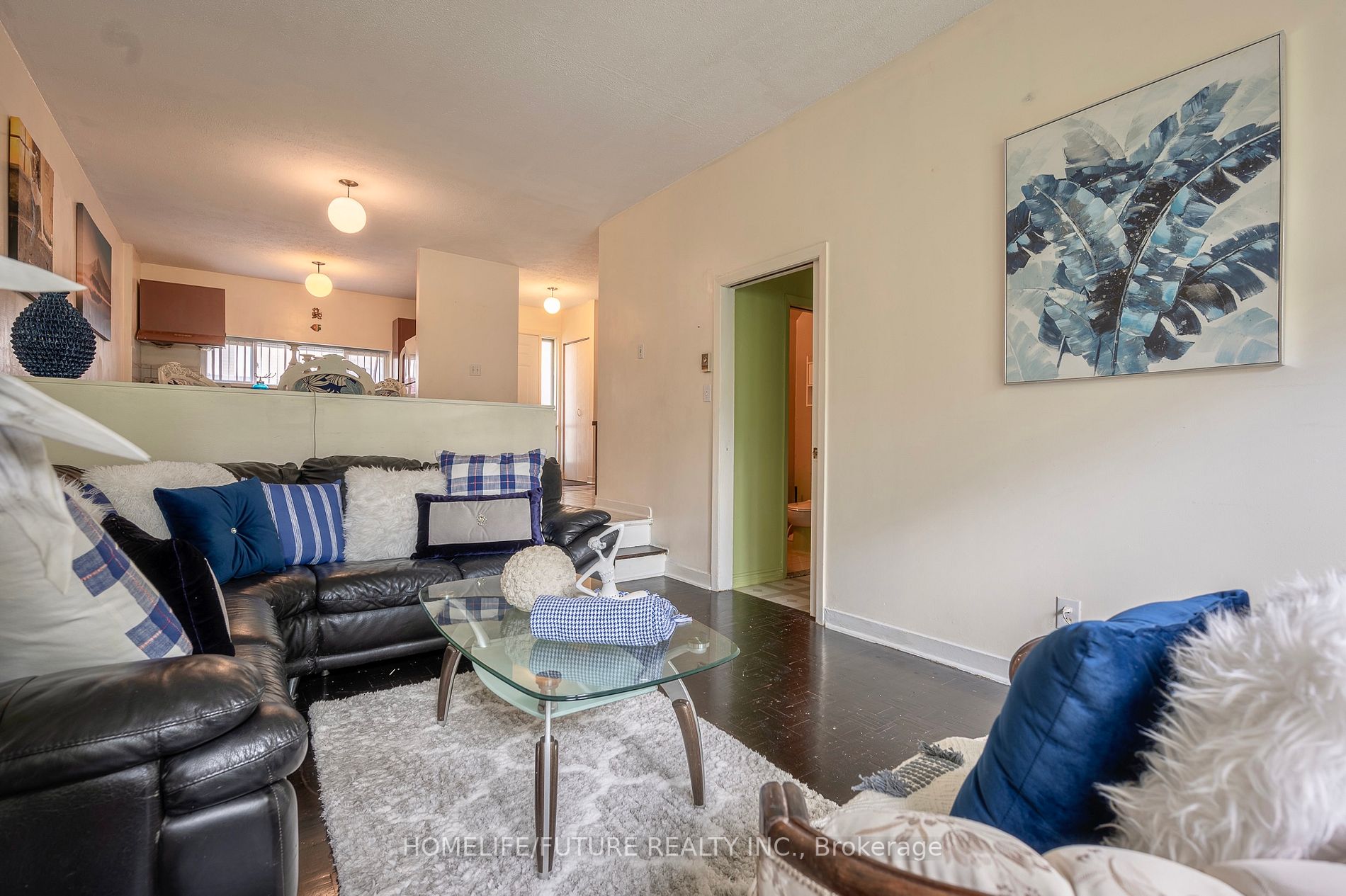 21 London Green Crt, #31
