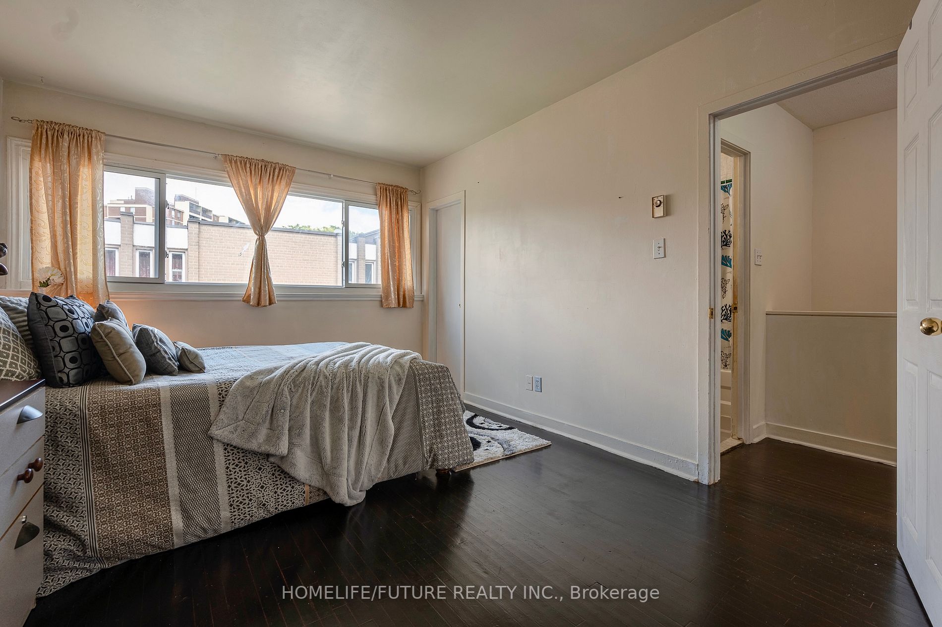 21 London Green Crt, #31