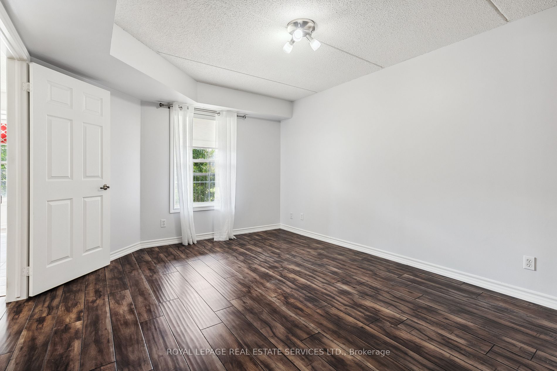 2055 Appleby Line, #211