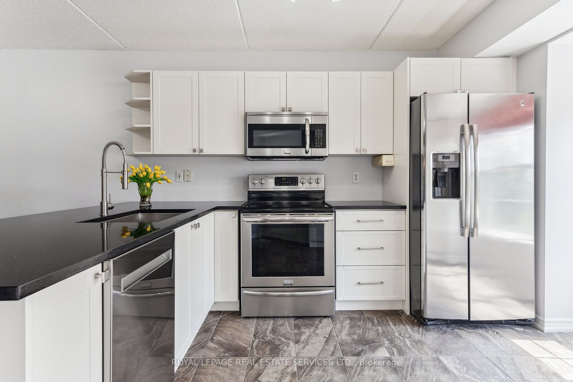 2055 Appleby Line, #211
