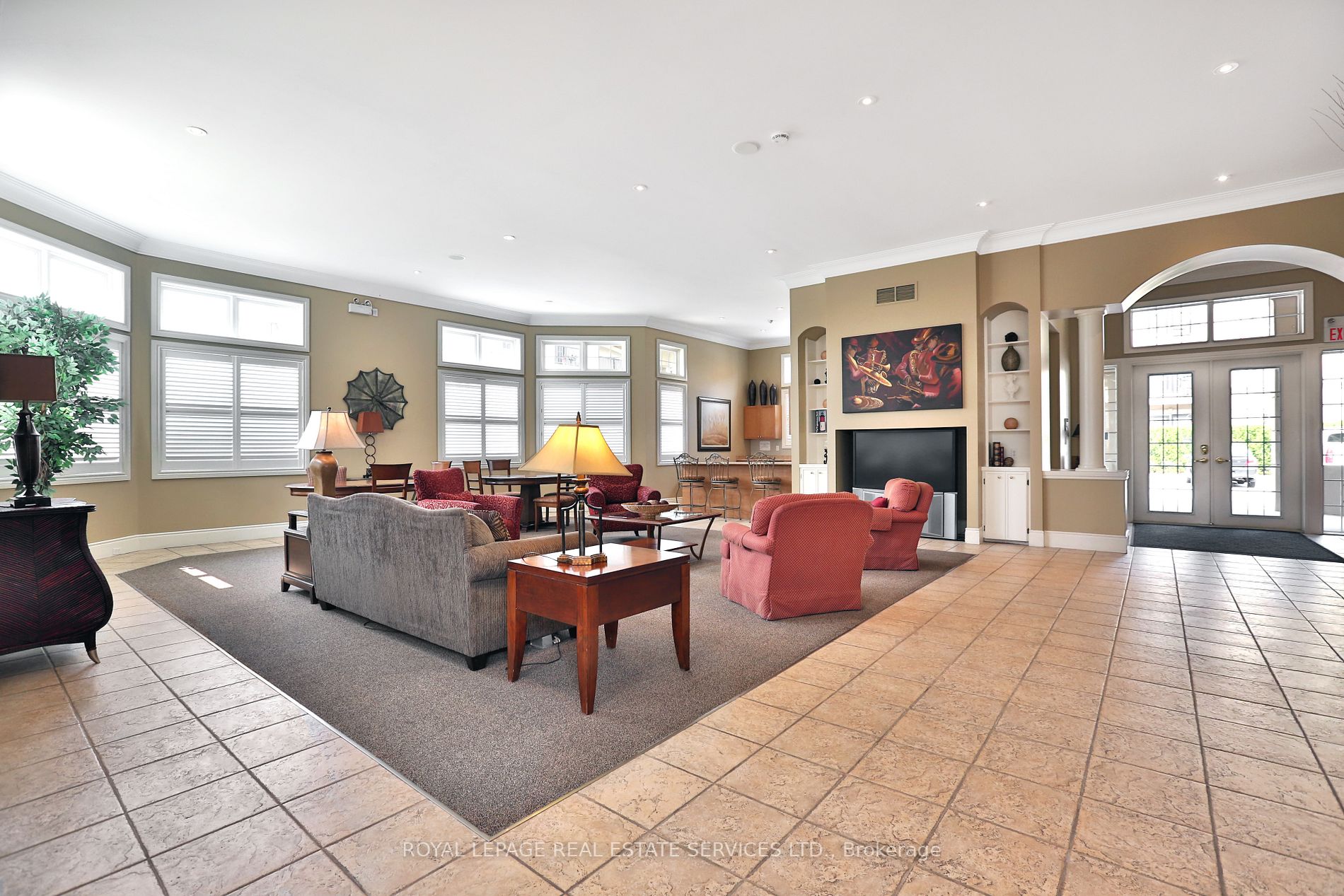 2055 Appleby Line, #211