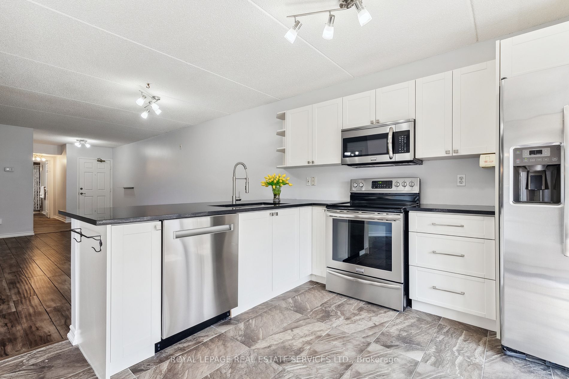 2055 Appleby Line, #211