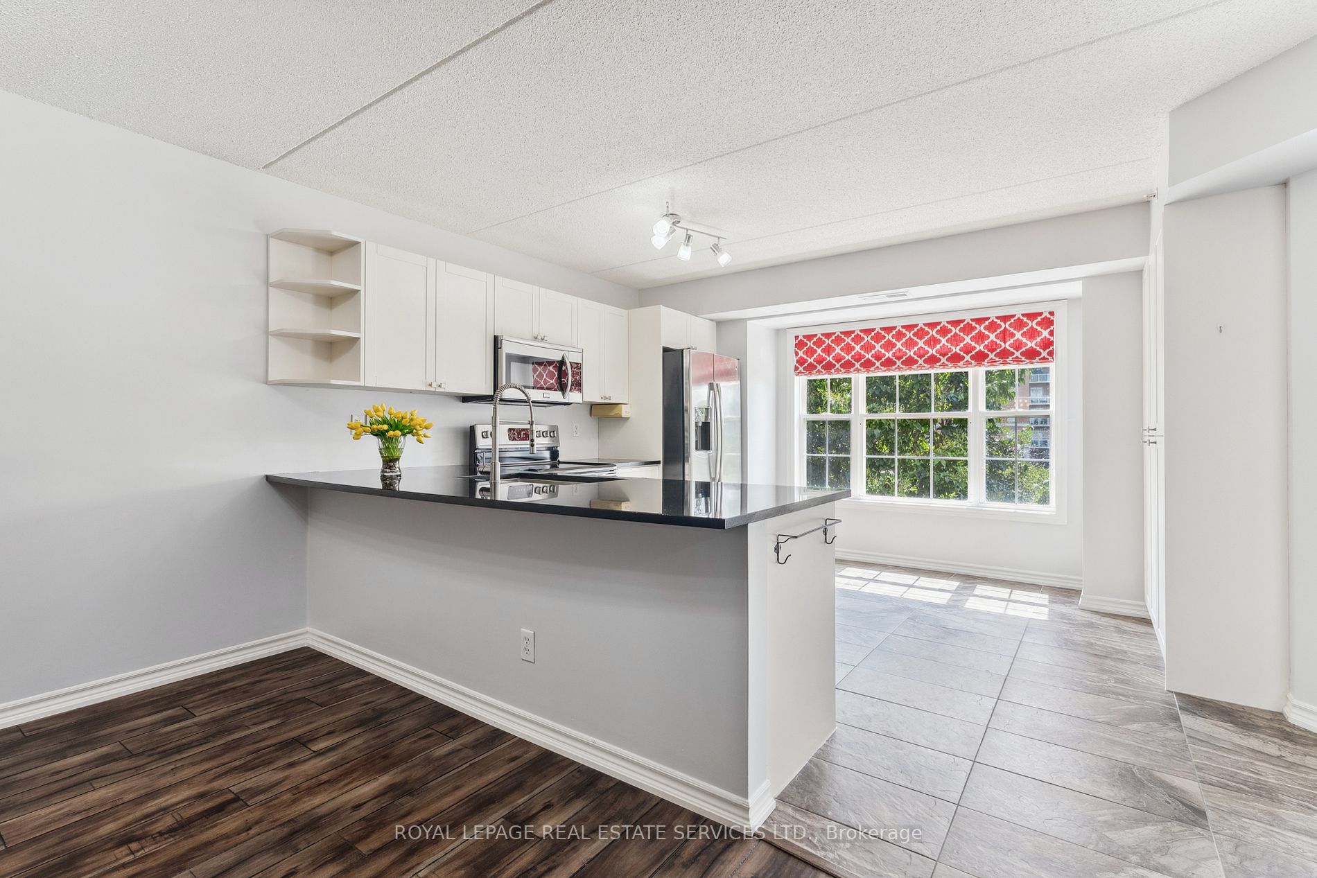 2055 Appleby Line, #211