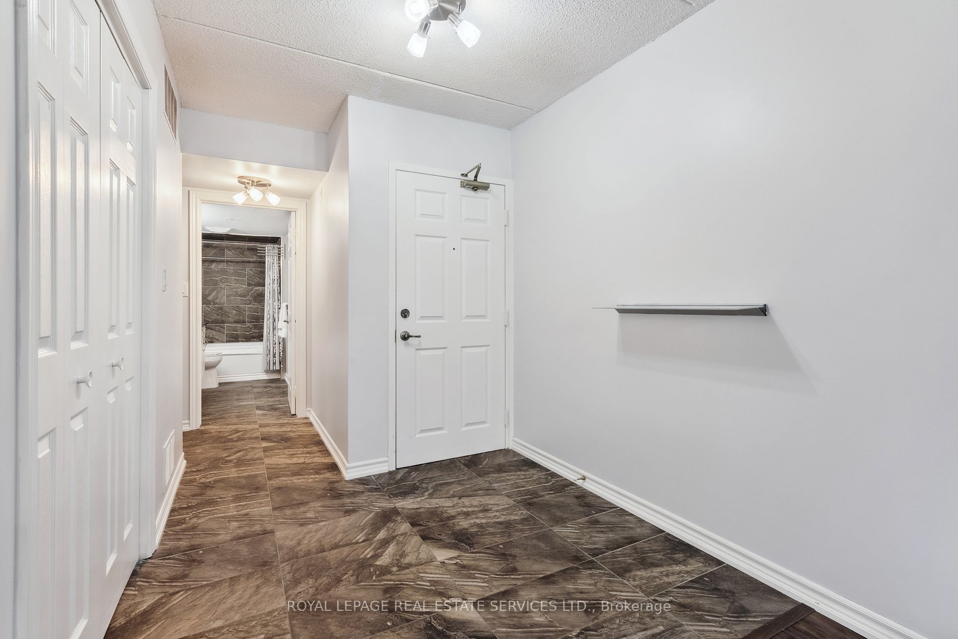2055 Appleby Line, #211