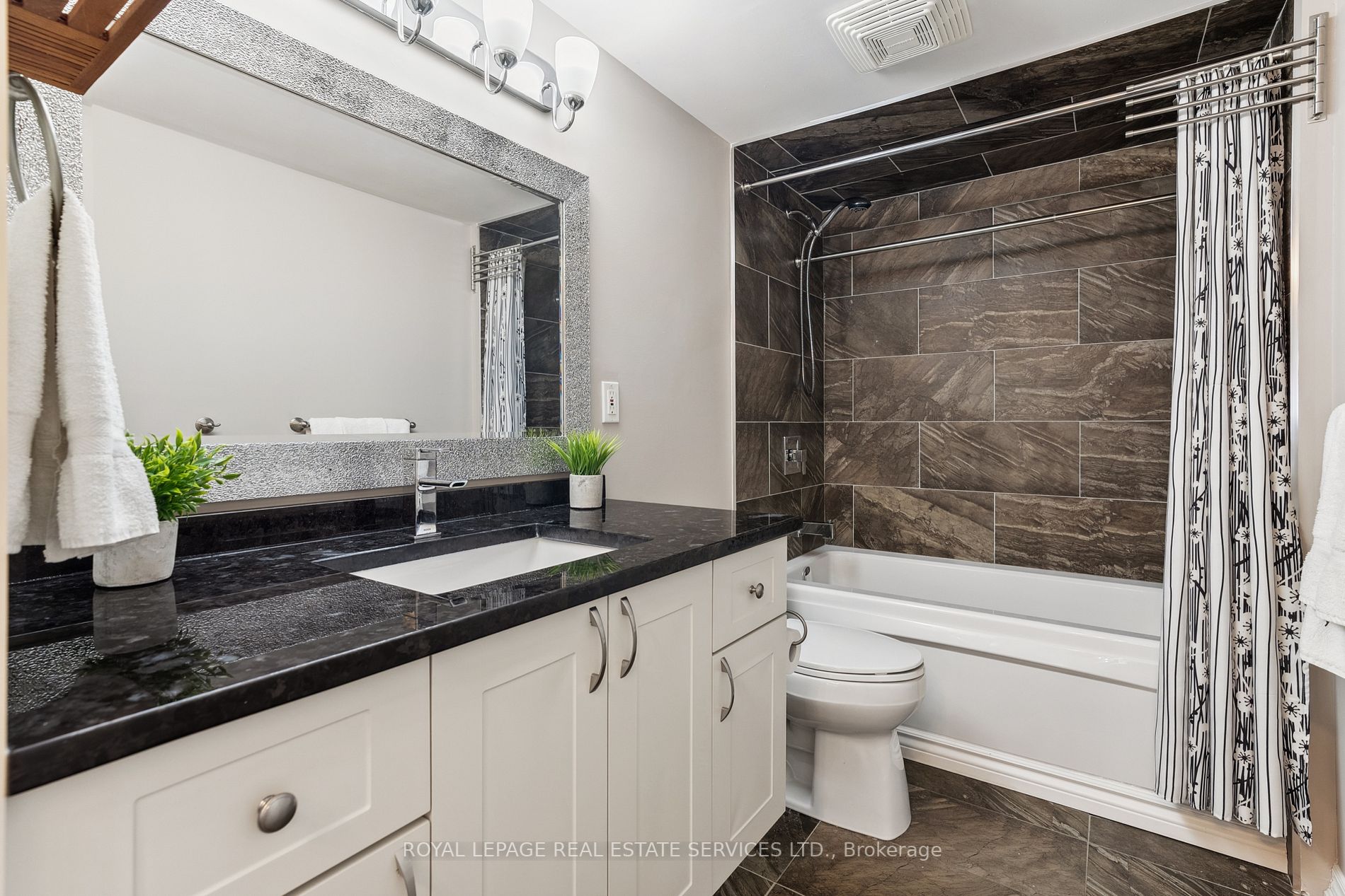 2055 Appleby Line, #211