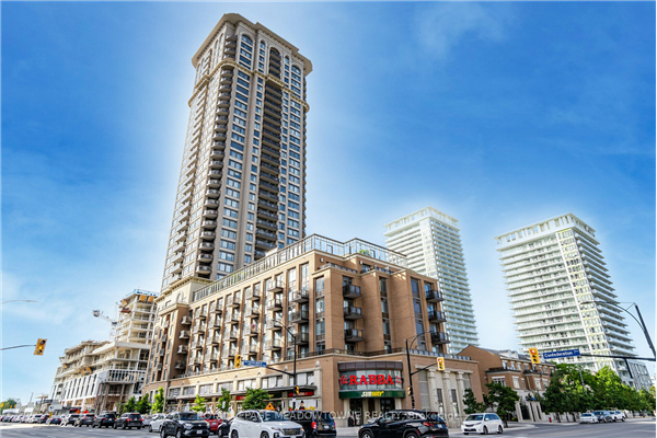 385 Prince Of Wales Dr, Mississauga