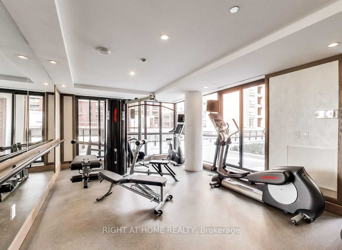 800 Lawrence Ave W, #415