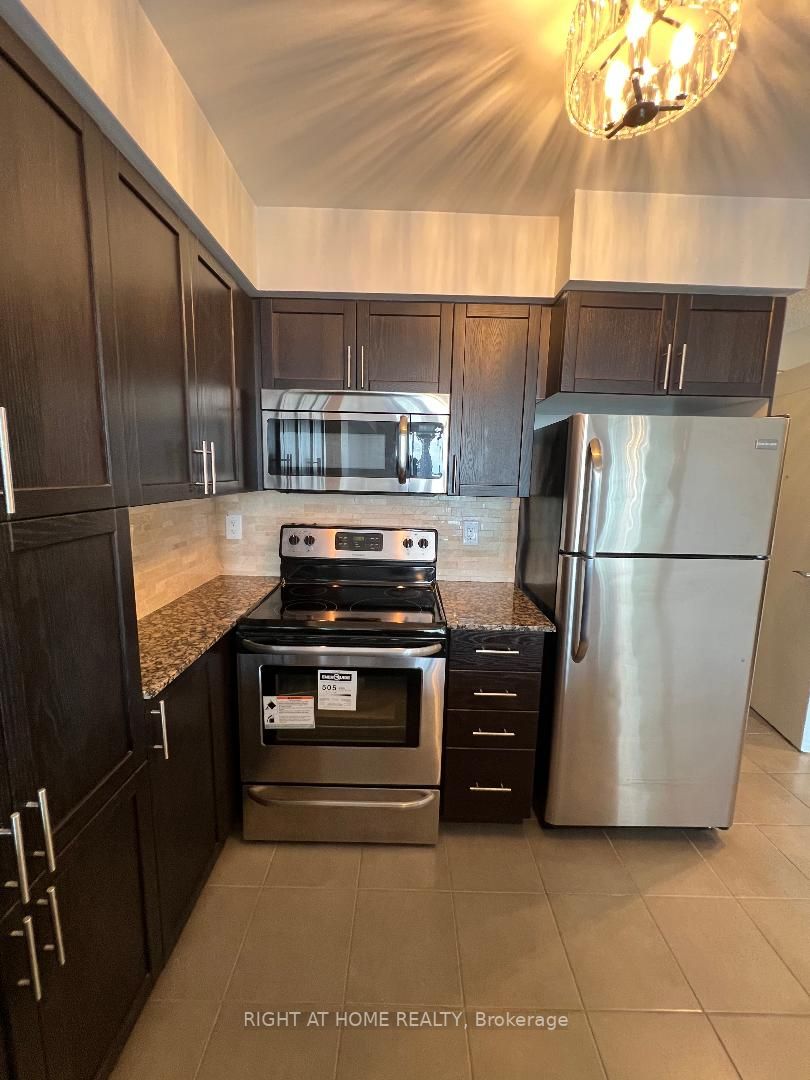 800 Lawrence Ave W, #415