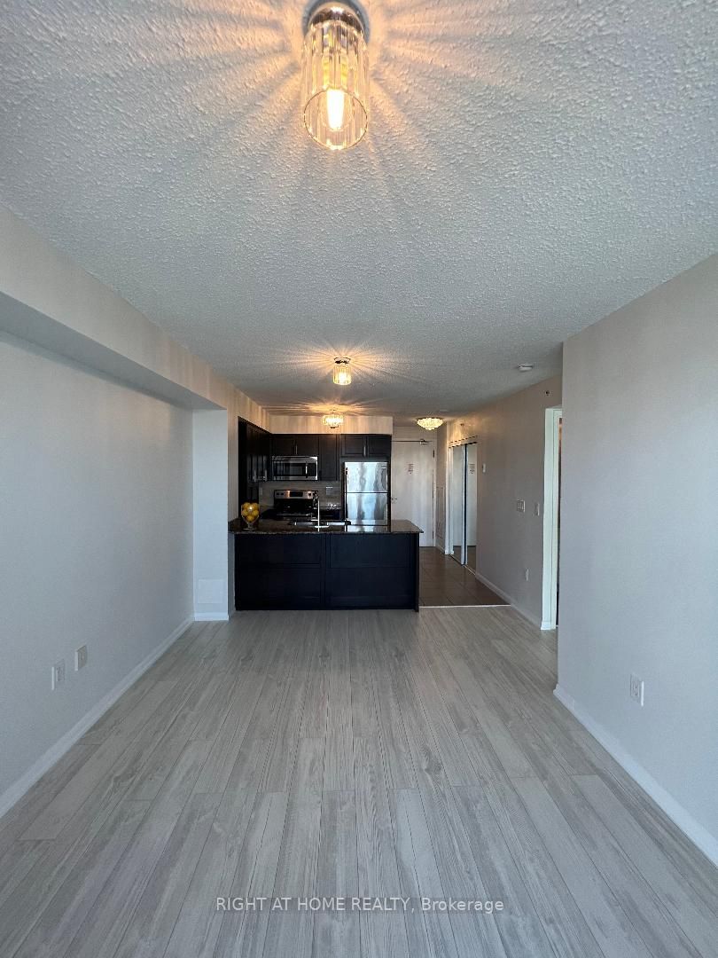 800 Lawrence Ave W, #415