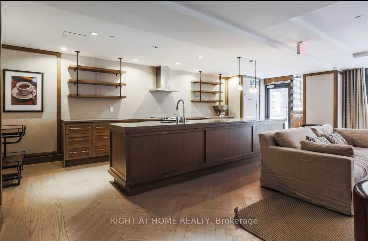 800 Lawrence Ave W, #415