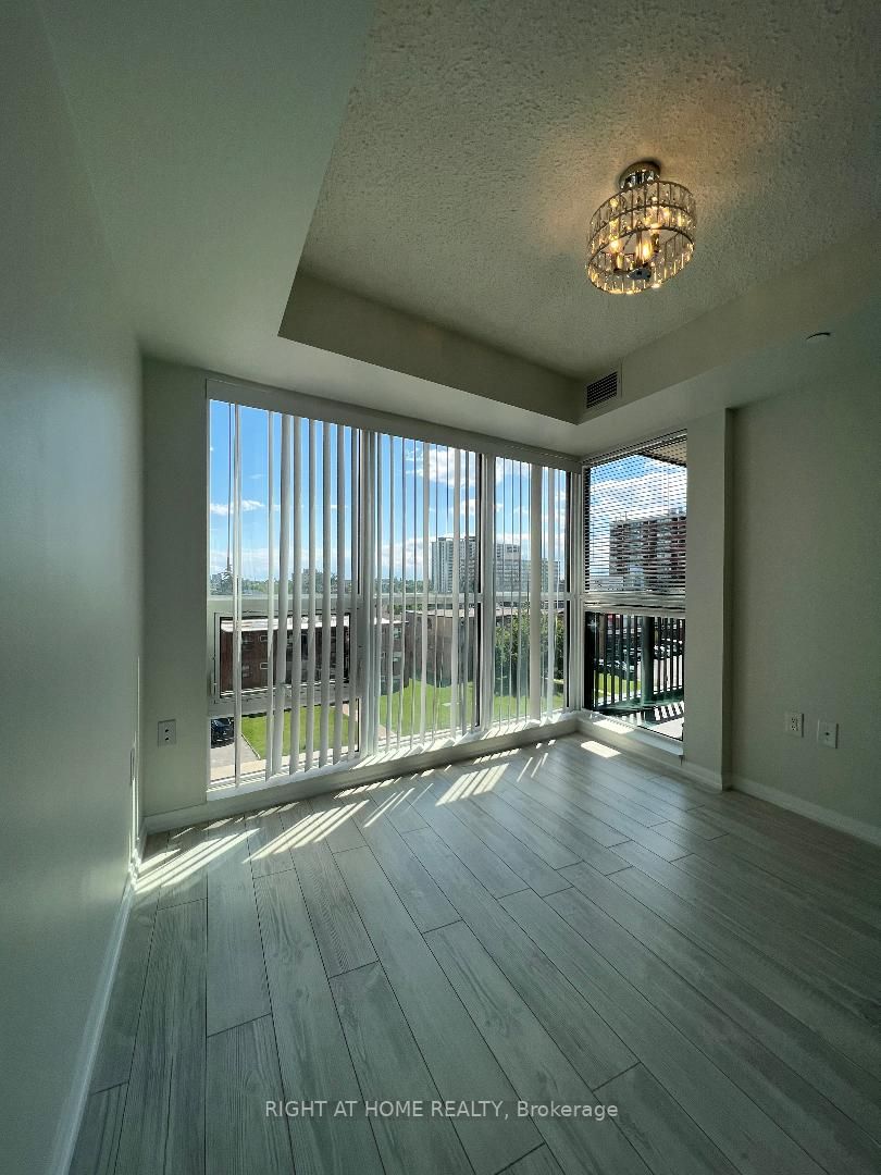800 Lawrence Ave W, #415