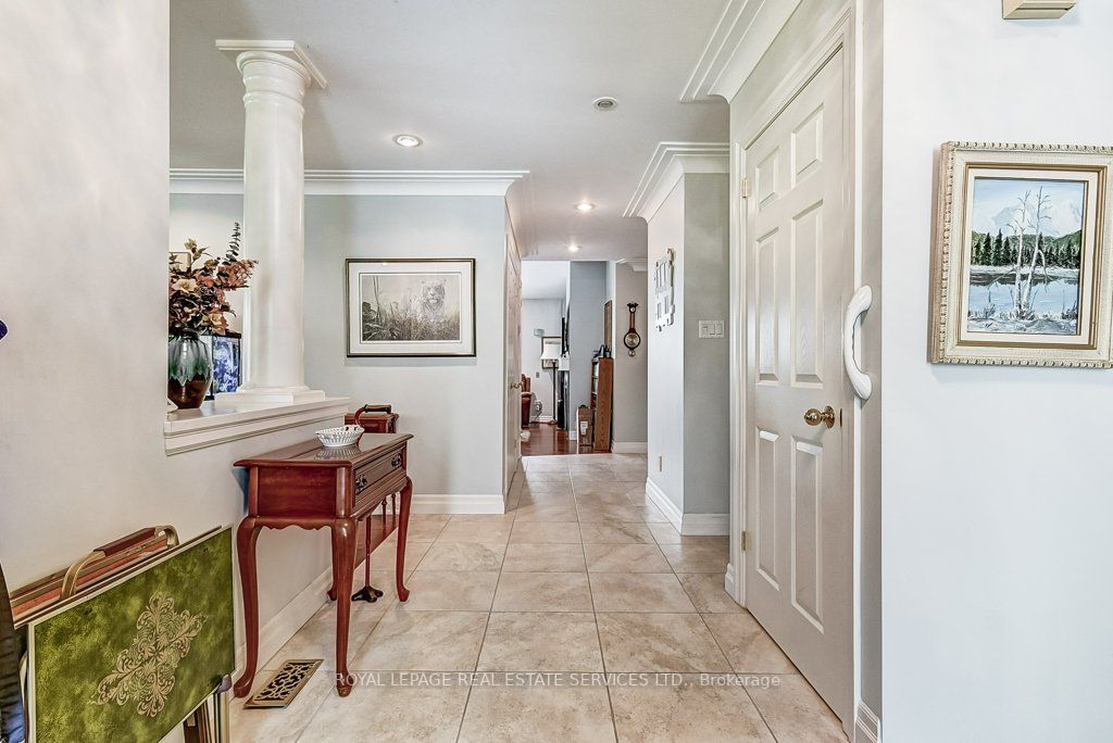 406 Maple Grove Dr