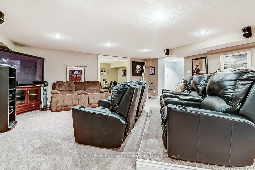 406 Maple Grove Dr