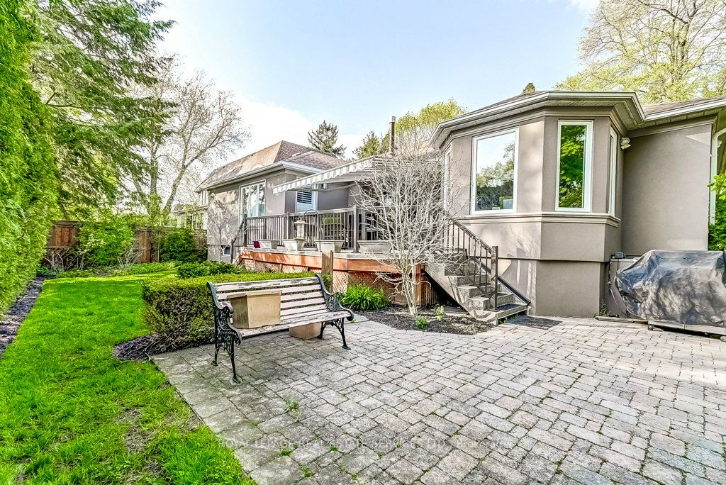 406 Maple Grove Dr