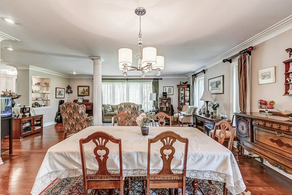 406 Maple Grove Dr