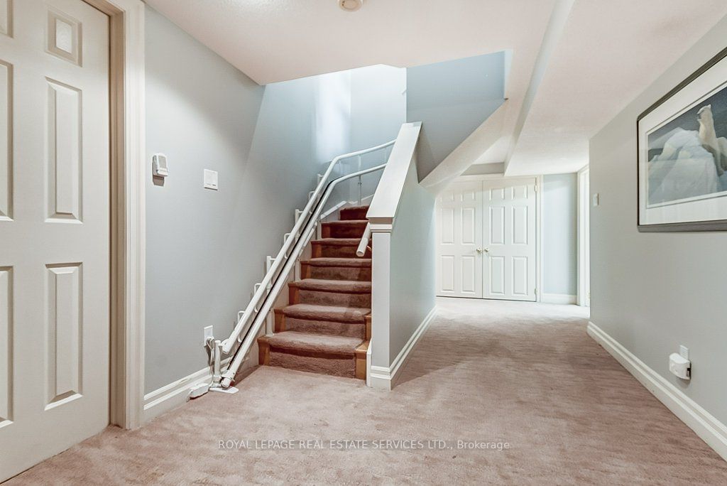 406 Maple Grove Dr
