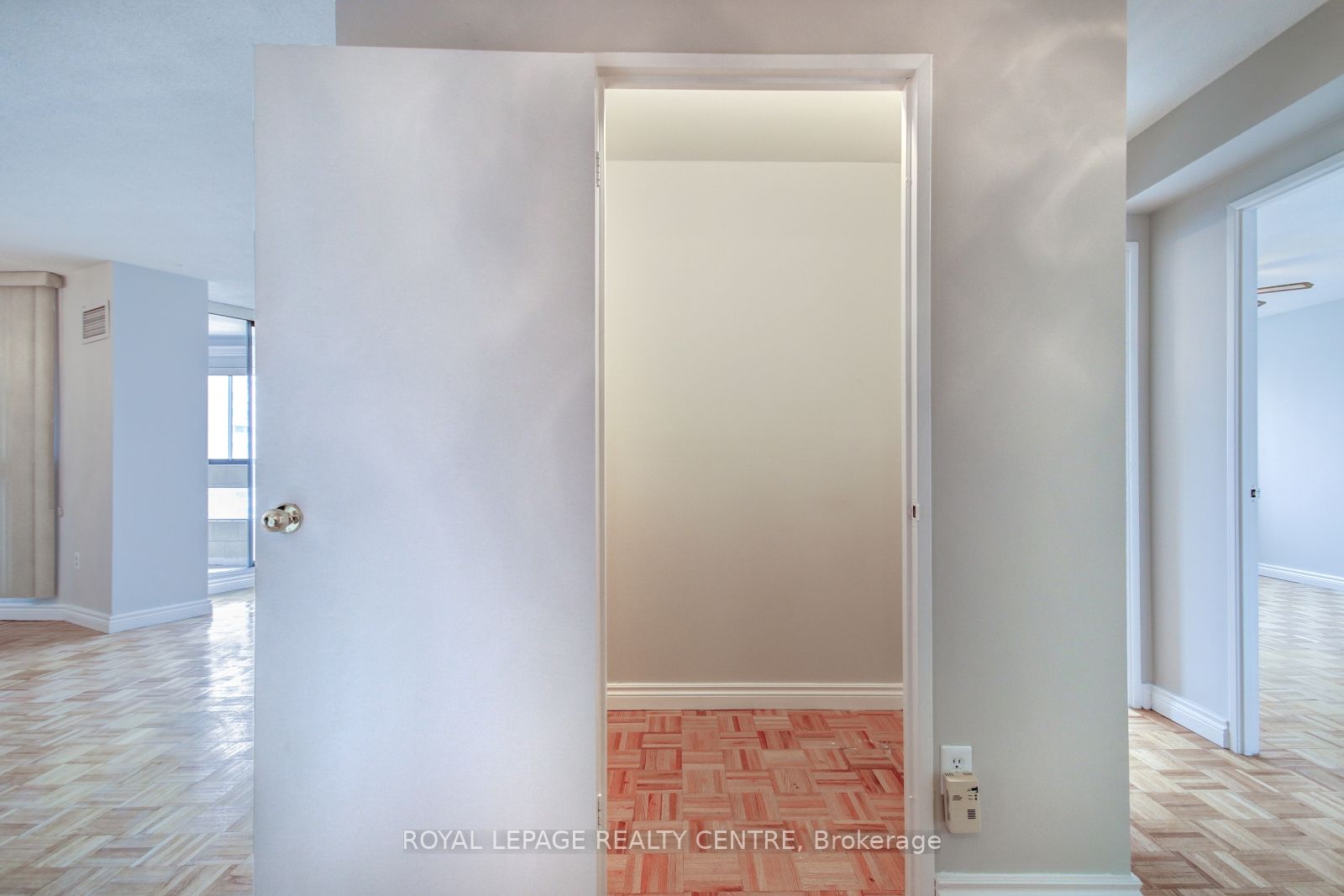 1580 Mississauga Valley Blvd, #1503