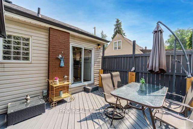 26 Clarence St