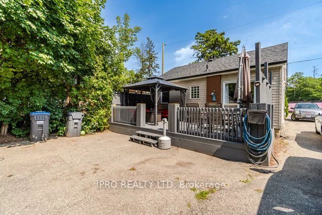26 Clarence St