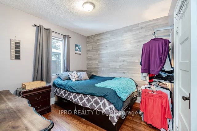 26 Clarence St