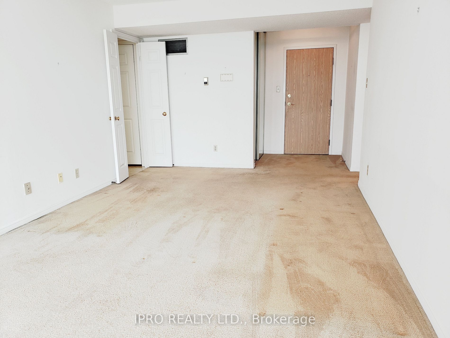 1360 Rathburn Rd E, #1705