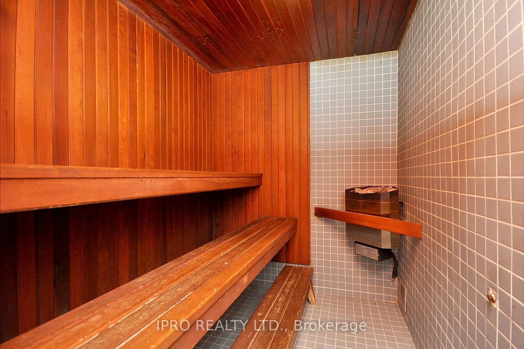 1360 Rathburn Rd E, #1705