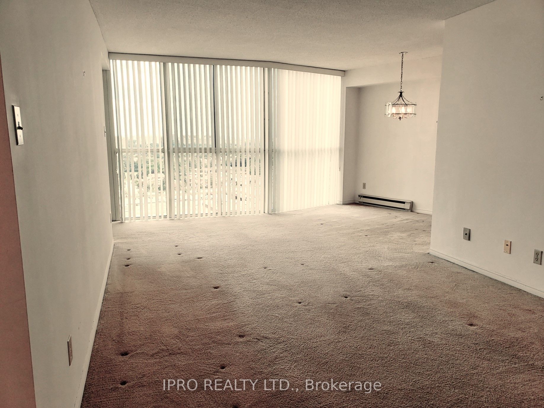 1360 Rathburn Rd E, #1705