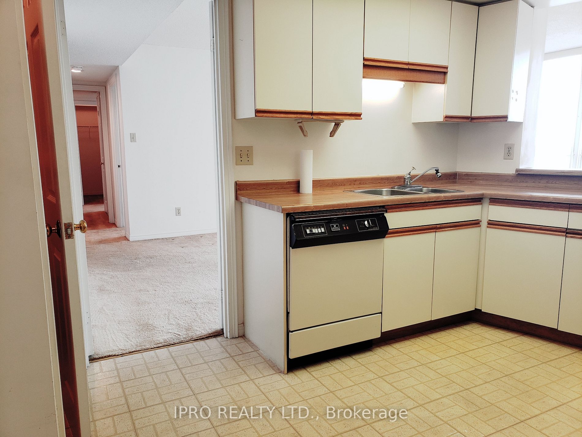 1360 Rathburn Rd E, #1705